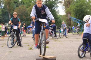 В Великих Луках прошёл Велопарад (ФОТО)