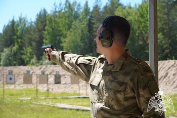 Псковские росгвардейцы принимают участие в Чемпионате СЗФО по стрельбе из боевого оружия