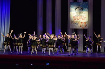 В ДК ЛК состоялся фестиваль хореографических коллективов «Планета детства»