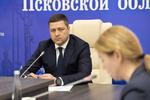Михаил Ведерников рассказал на оперштабе о новых мерах поддержки региональной экономики
