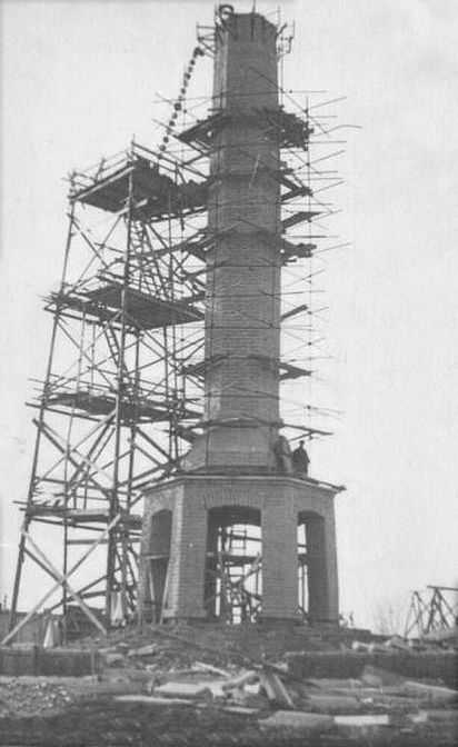 Строительство обелиска Славы. 1959 год.