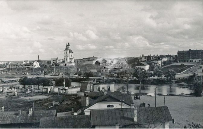 Вид на город с колокольни Покровской церкви. 1941 год