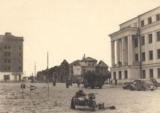 Площадь Ленина в период оккупации. 1941–1942 годы.