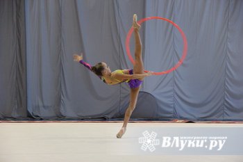 В Великих Луках проходит Первенство СЗФО России по художественной гимнастике (ФОТО)
