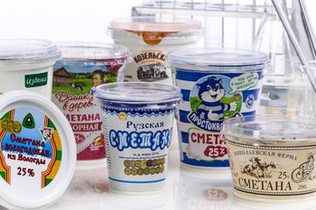 Названы бренды качественной сметаны