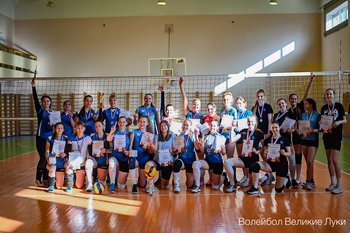 В Великих Луках прошёл турнир по женскому волейболу (ФОТО)